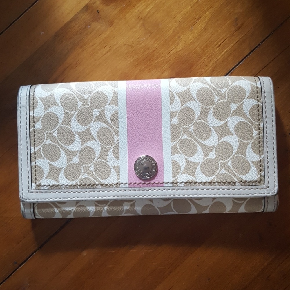 Coach trifold signature wallet