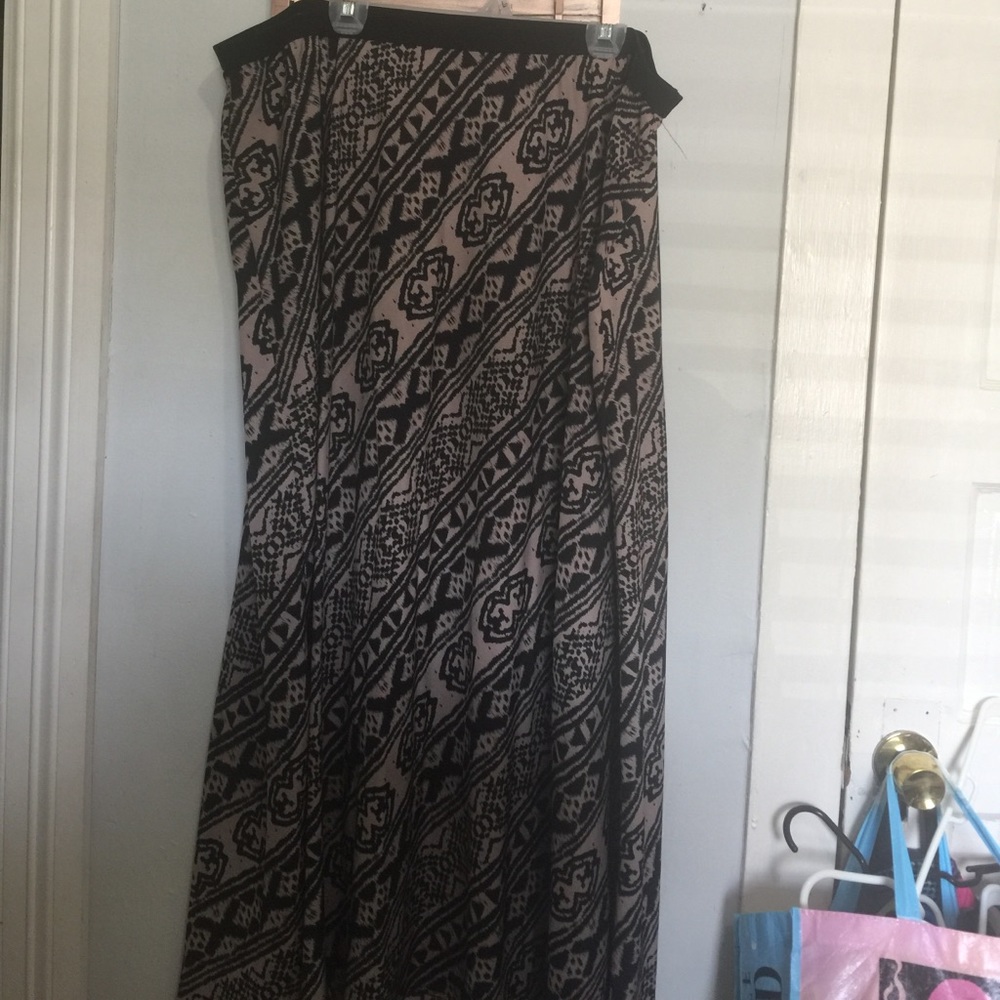Long tribal pattern skirt