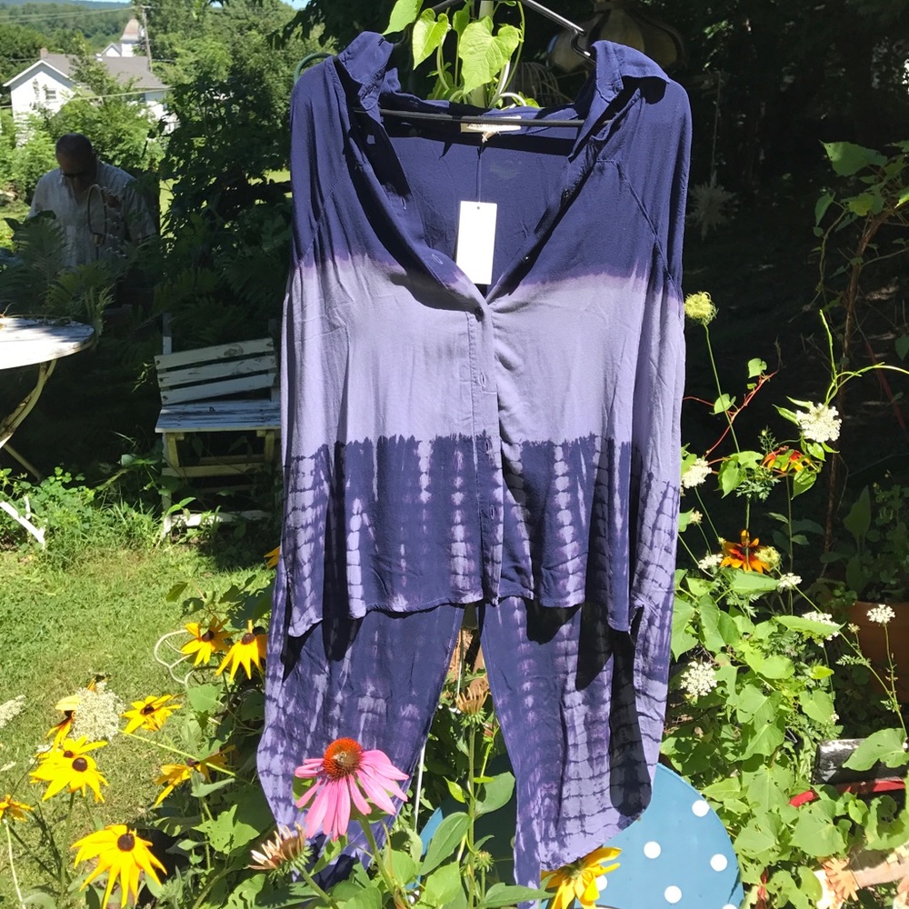 New with tag indigo thread company shirt