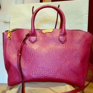 (SOLD) Brand new Burberry bag