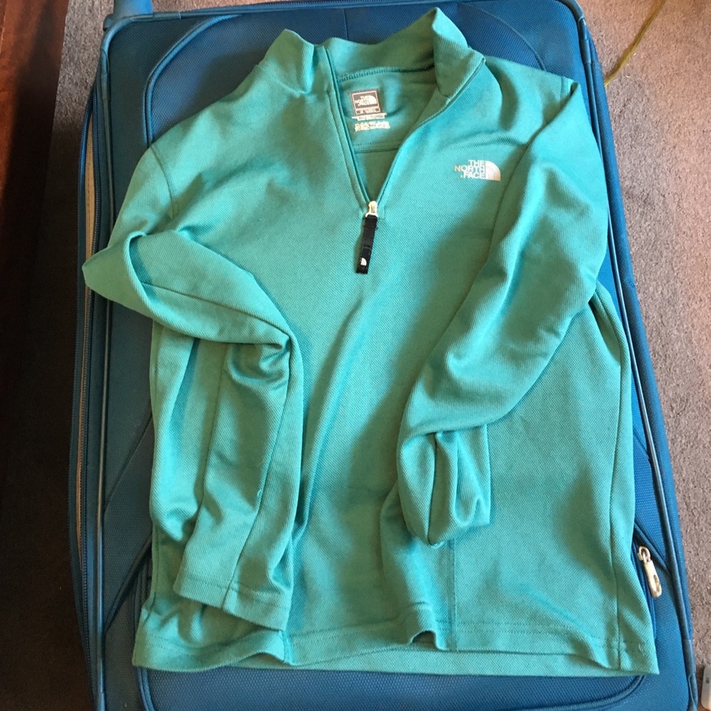 North Face thin pullover