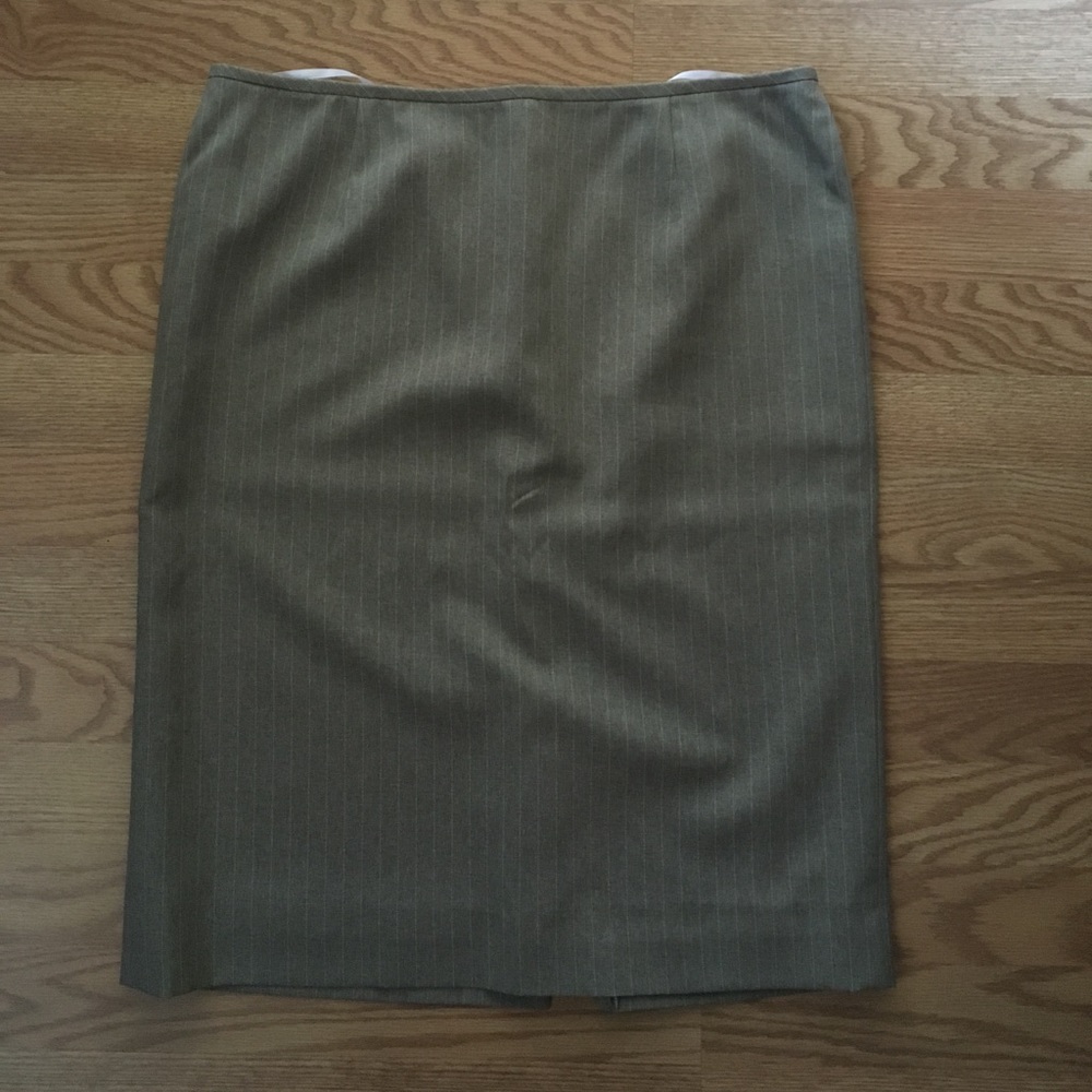 NWOT JH Collections suit skirt