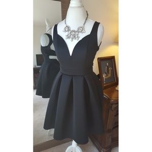 🖤HP🖤 7/30 Black Mini Dress