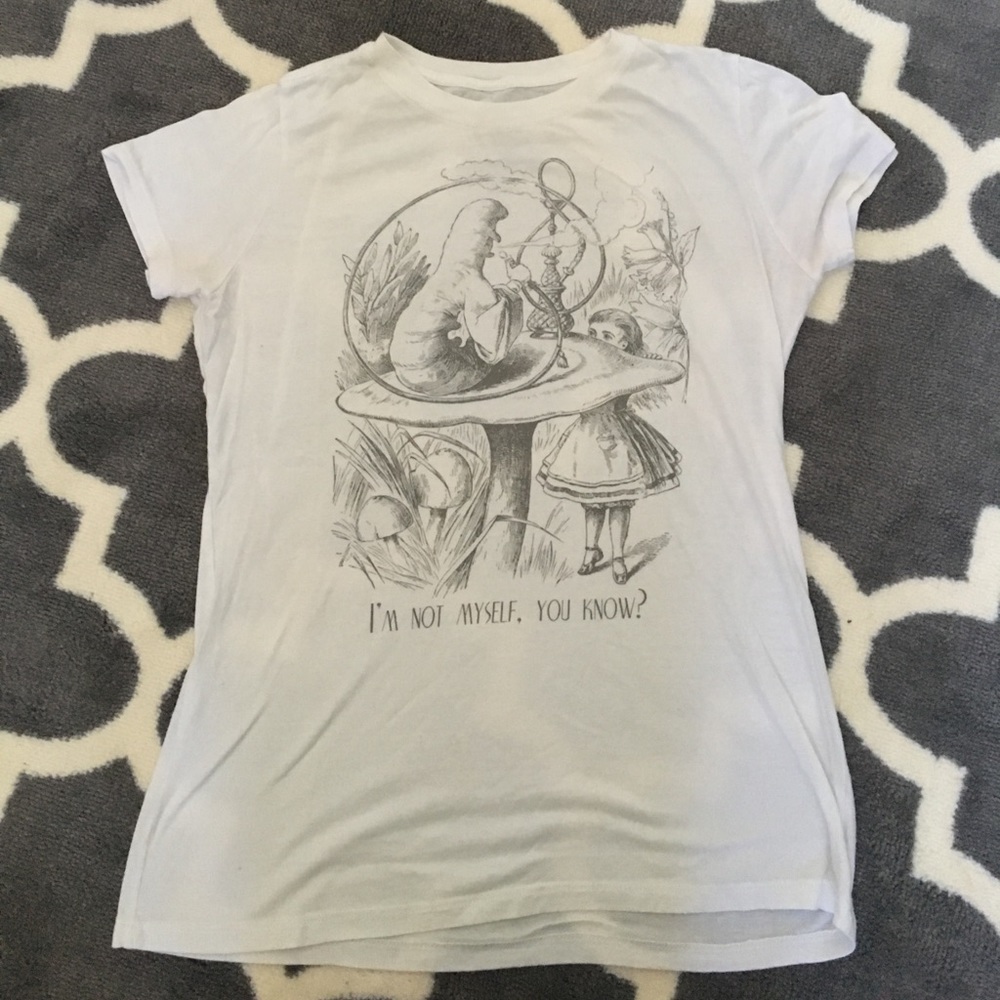 Classic Alice in Wonderland illustration t-shirt