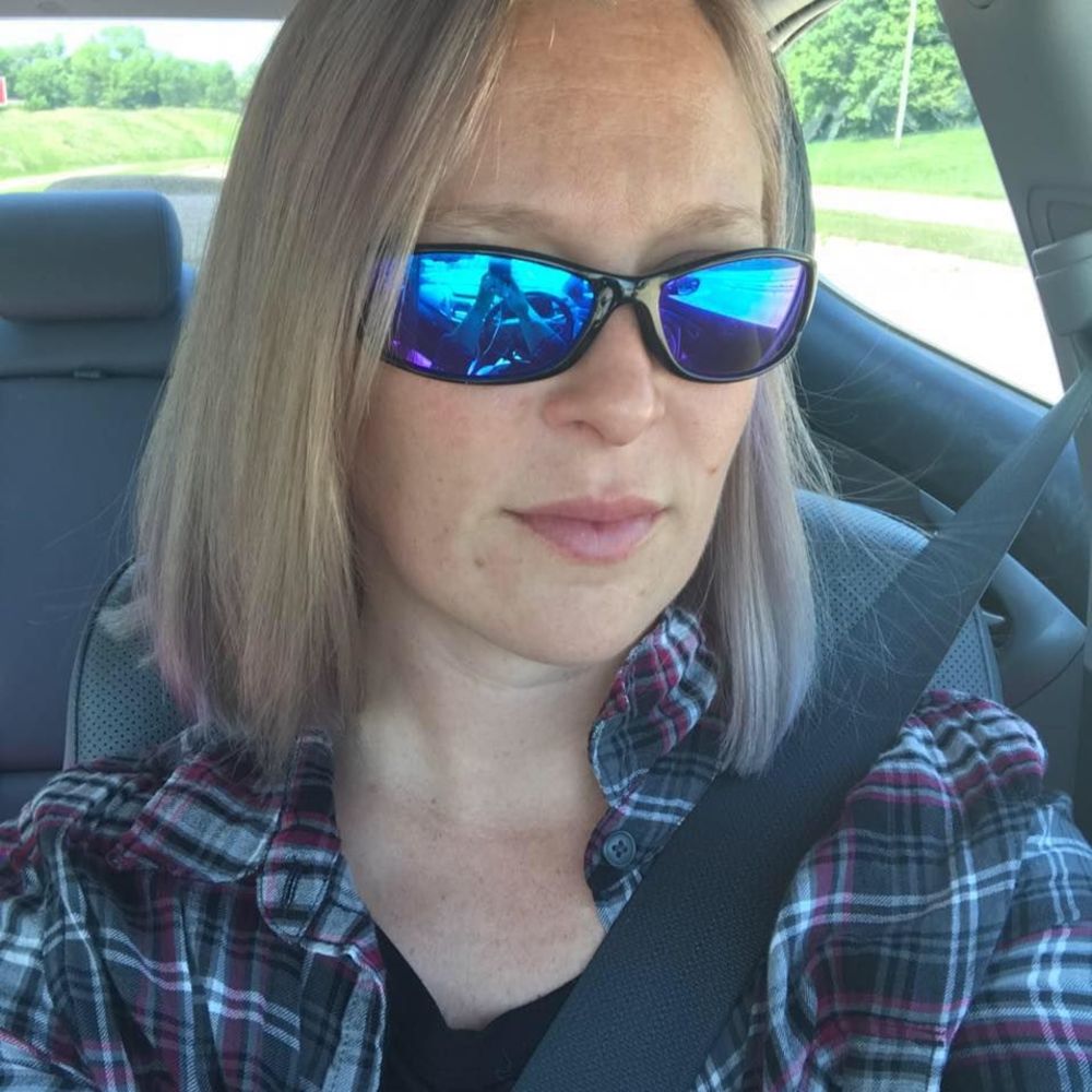 Meet your Posher, Cassandra