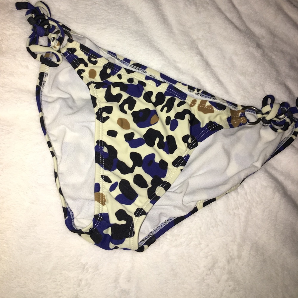 Bikini bottoms cheetah print
