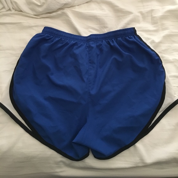 Nike dry fit shorts - Picture 2 of 4
