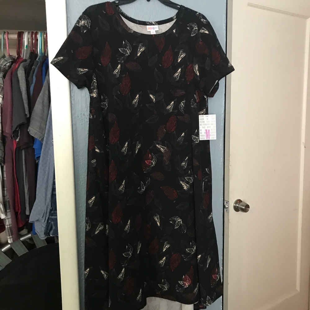 Lularoe Medium Carly Black Leaves NWT