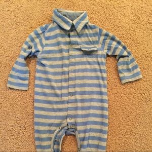 Seven for all mankind footed onesie 6-9 months