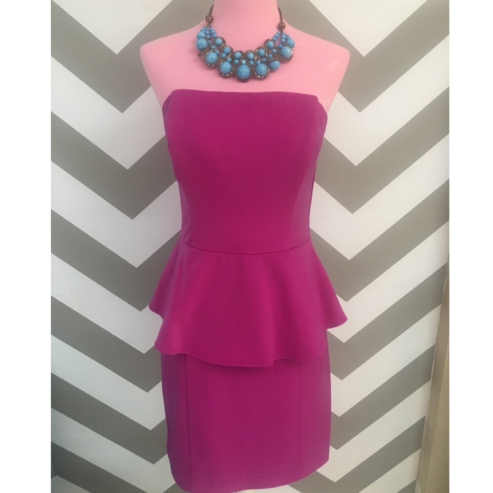 Stunning strapless purple dress by Guess size 2