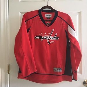 Capitals hockey fan jersey