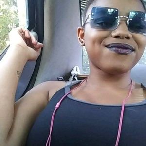 Meet your Posher, Angelique