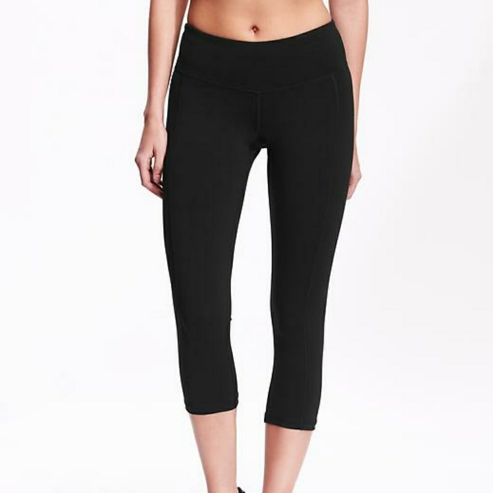 Old Navy Go Dry Capri Yoga/Exercise Pants