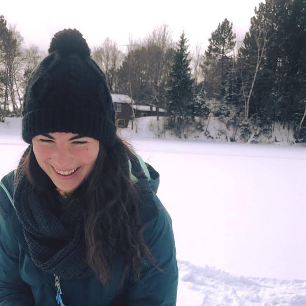 Meet your Posher, Demi