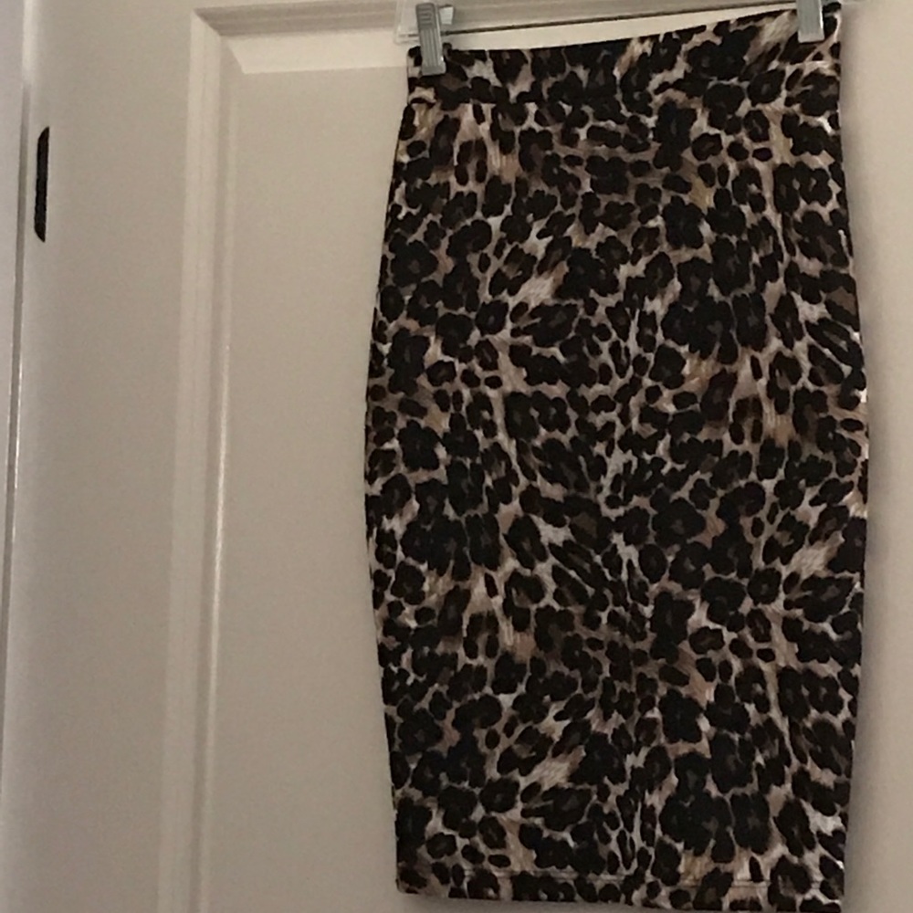 Leopard Print Slip on Pencil Skirt