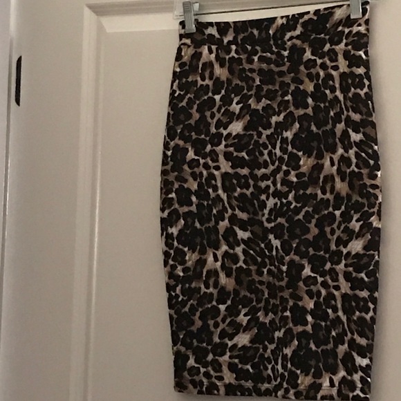 Leopard Print Slip on Pencil Skirt - Picture 1 of 3