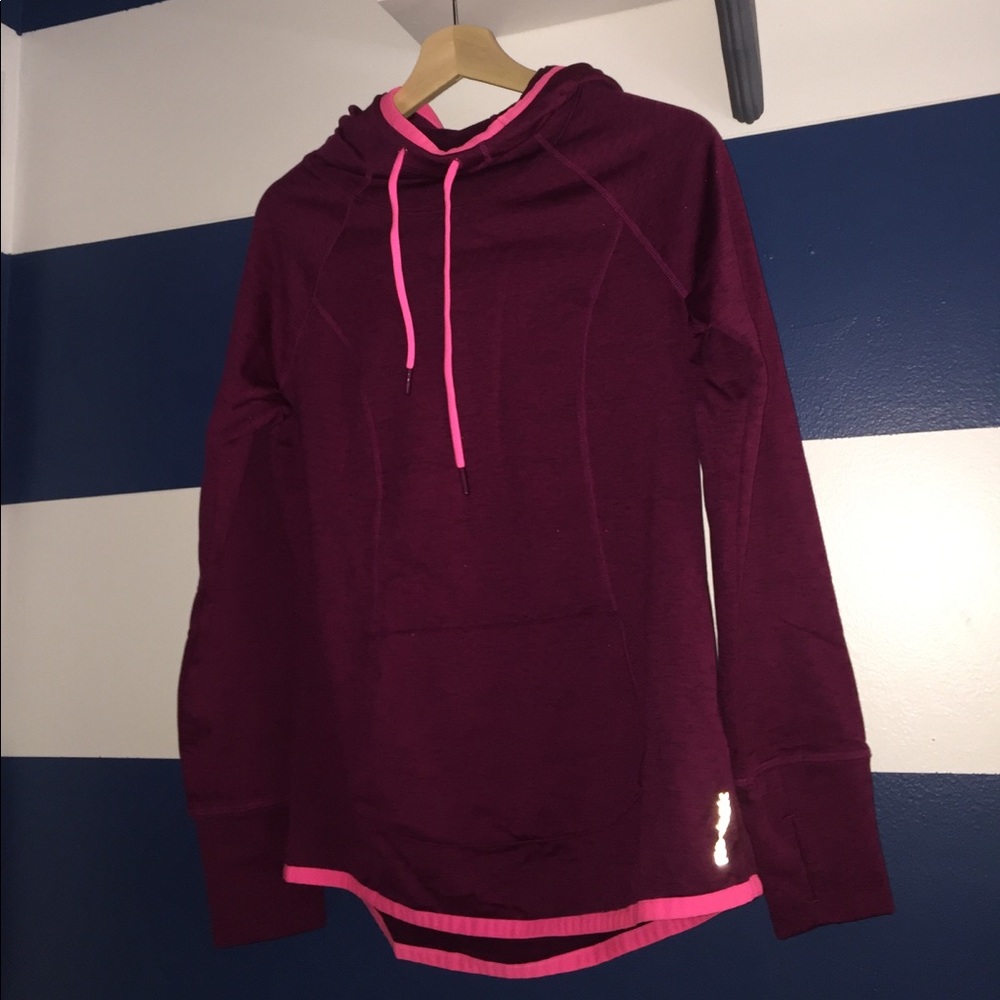 REEBOK magenta sweatshirt