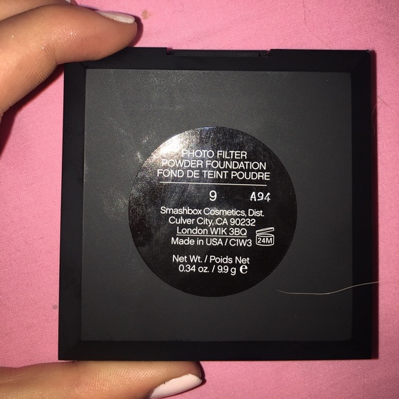 Smashbox powder foundation - Picture 4 of 7