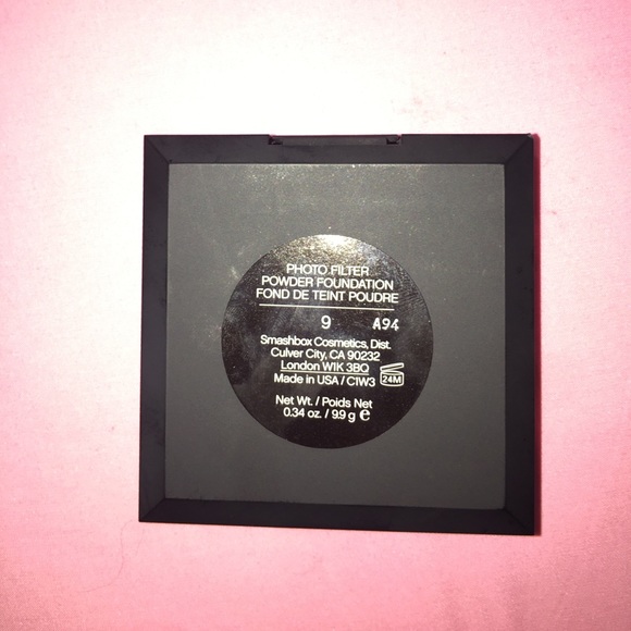 Smashbox powder foundation - Picture 7 of 7