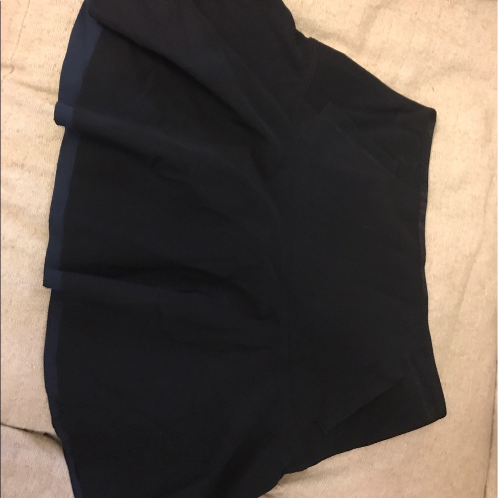 Lululemon fit and flare skirt size 10