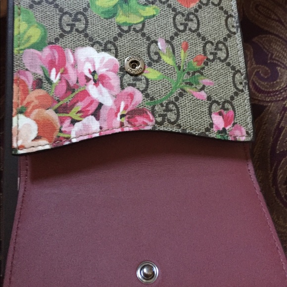 ⭕️SOLD ⭕️Ⓜ️GUCCI bnwt walletmonogram wt blooms - Picture 6 of 8