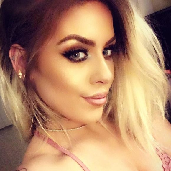 Meet your Posher, Alex - Picture 1 of 1