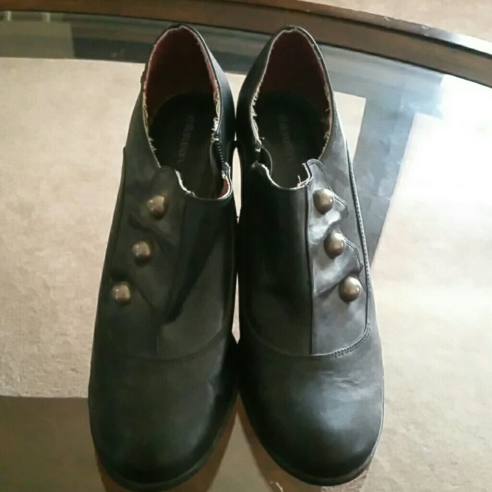 Gray heel