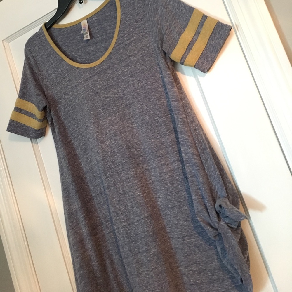 LULAROE PERFECT TEE!