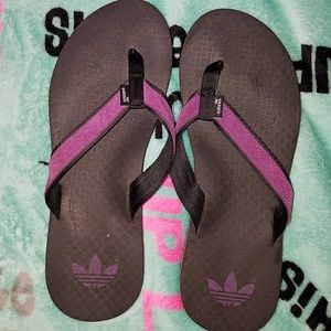 Adidas flipflops