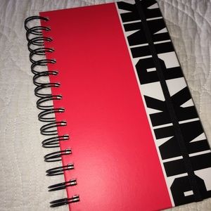 Victoria's Secret/Pink planner/calendar. 🌹🖤