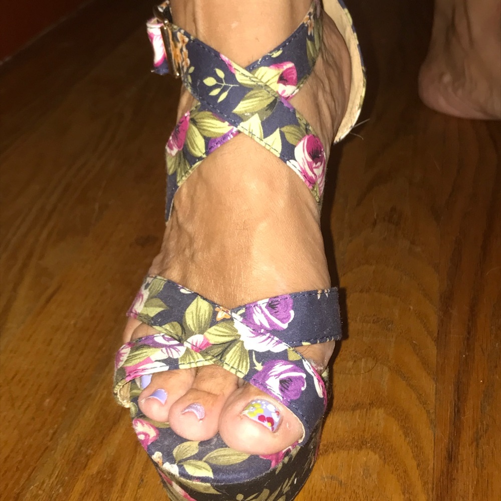 Cute Floral Sandals