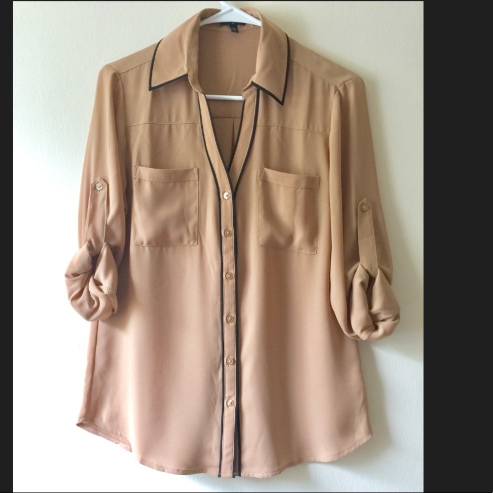NWOT Express Portofino top. Neverworn. Proflooks👜