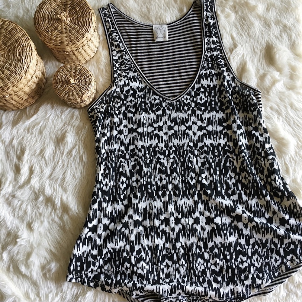 🌙Ella Moss Black & White Pattered Tank🌙