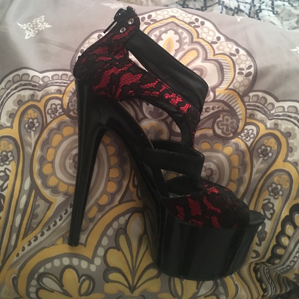 Stripper shoes