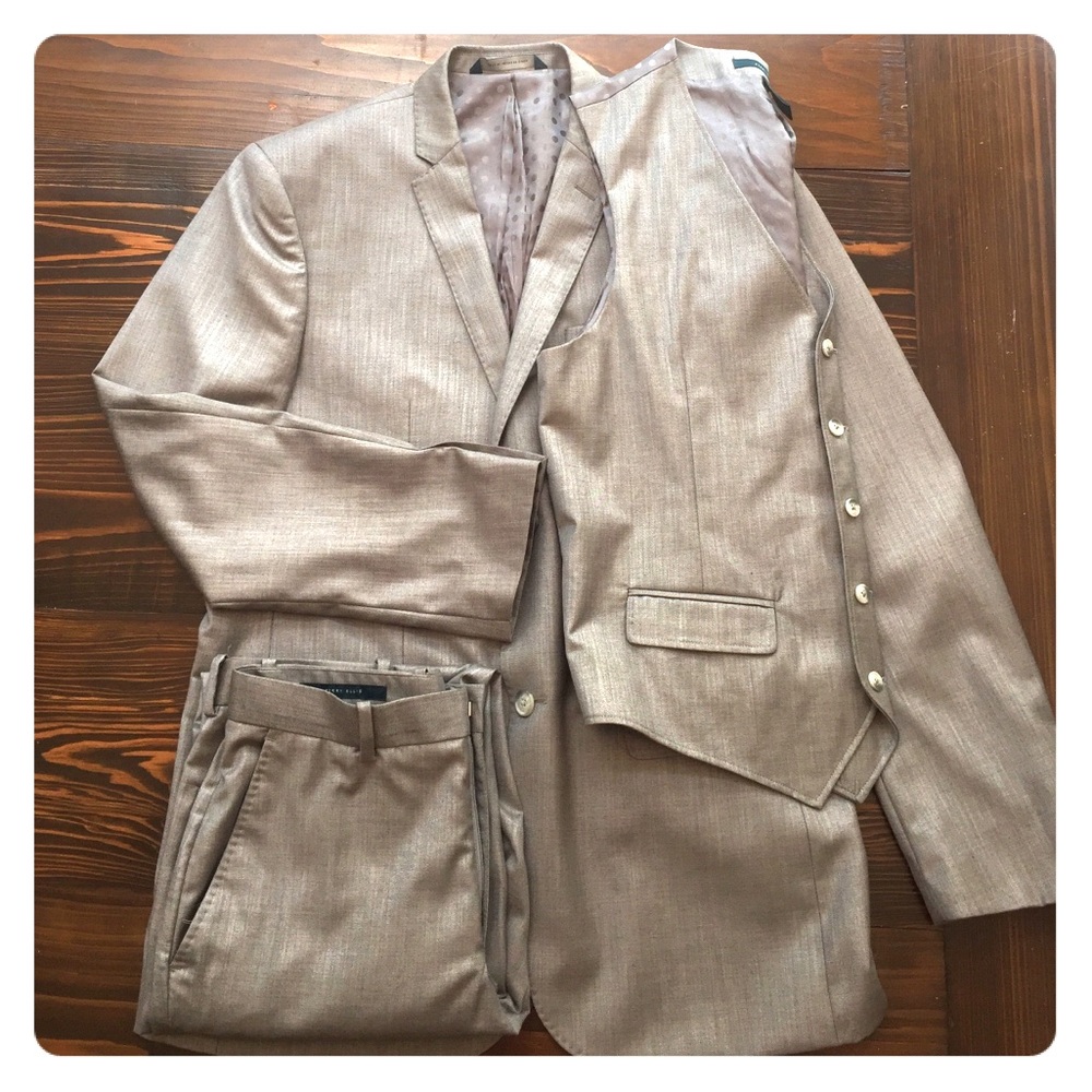 Perry Ellis Three piece silver suit