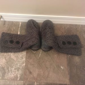 Grey Uggs with reversible top