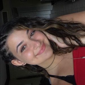 Meet your Posher, Christine