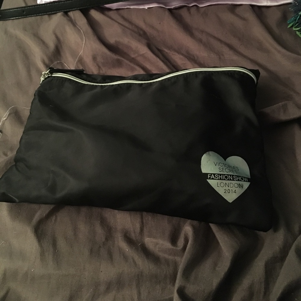 Victoria's Secret weekend bag