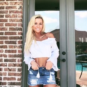 Meet your Posher, Kenz