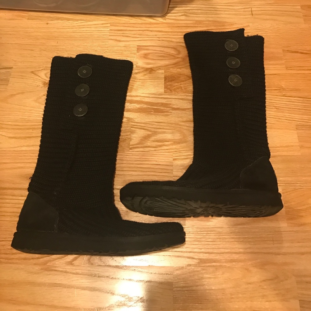 UGG knit boots! Perfect for fall! Sale!