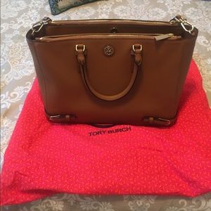 Tory butch tote