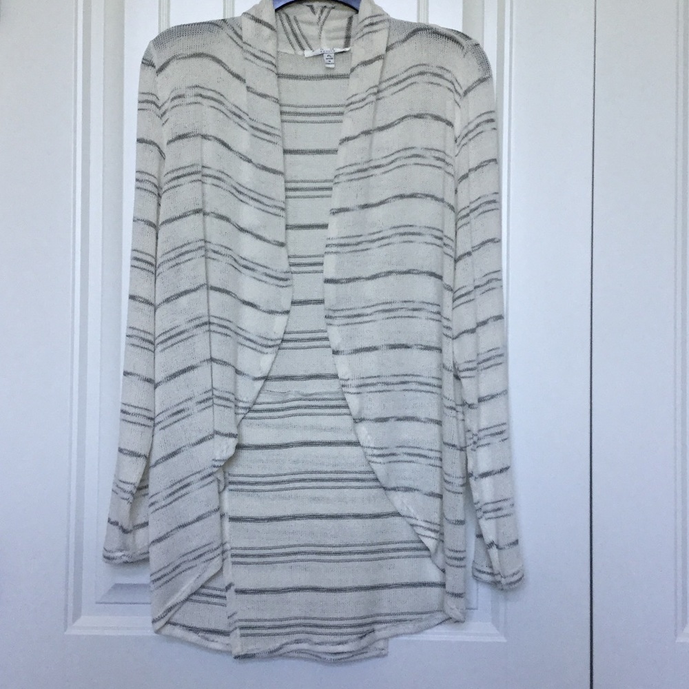 Light weave flyaway cardigan