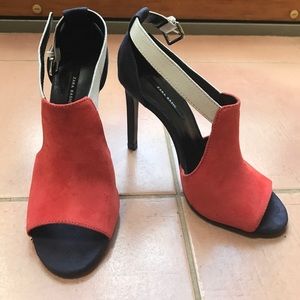 Brand new heels (size 5)