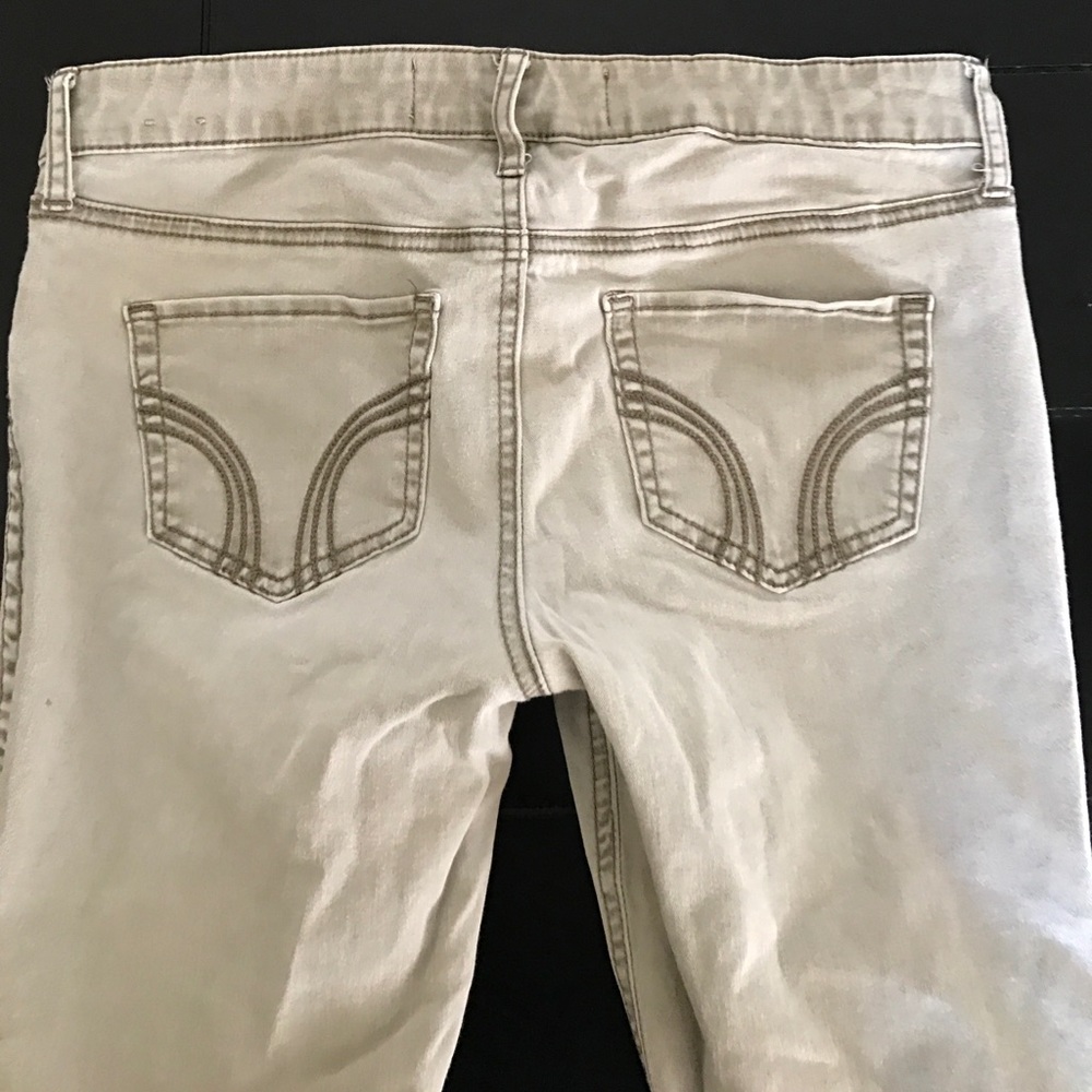 Hollister skinny tan pants distressed size 5.