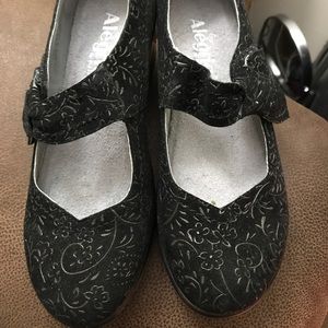 Alegria dressy shoes