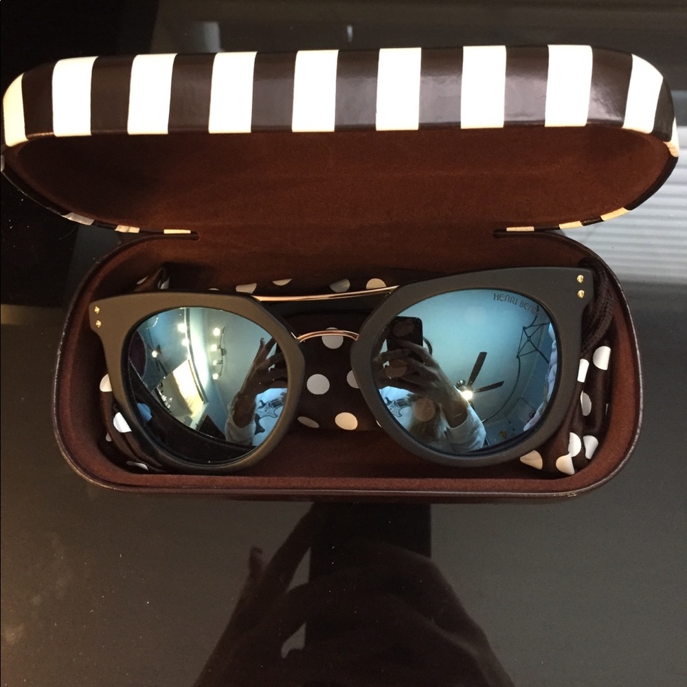 Henri Bendel Broadway Sunglasses