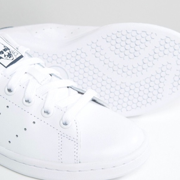 Adidas Orinigal Unisex White and Navy Stan Smiths - Picture 3 of 4