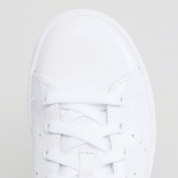 Adidas Orinigal Unisex White and Navy Stan Smiths - Picture 4 of 4