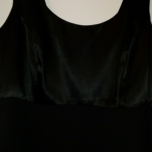 Little black dress - Picture 4 of 5