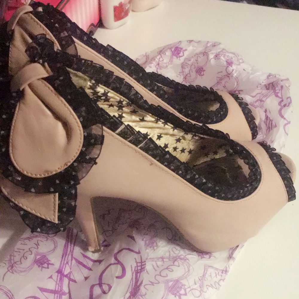 Princess Vera Wang Heels 👠👠🔥🔥SALE🔥🔥